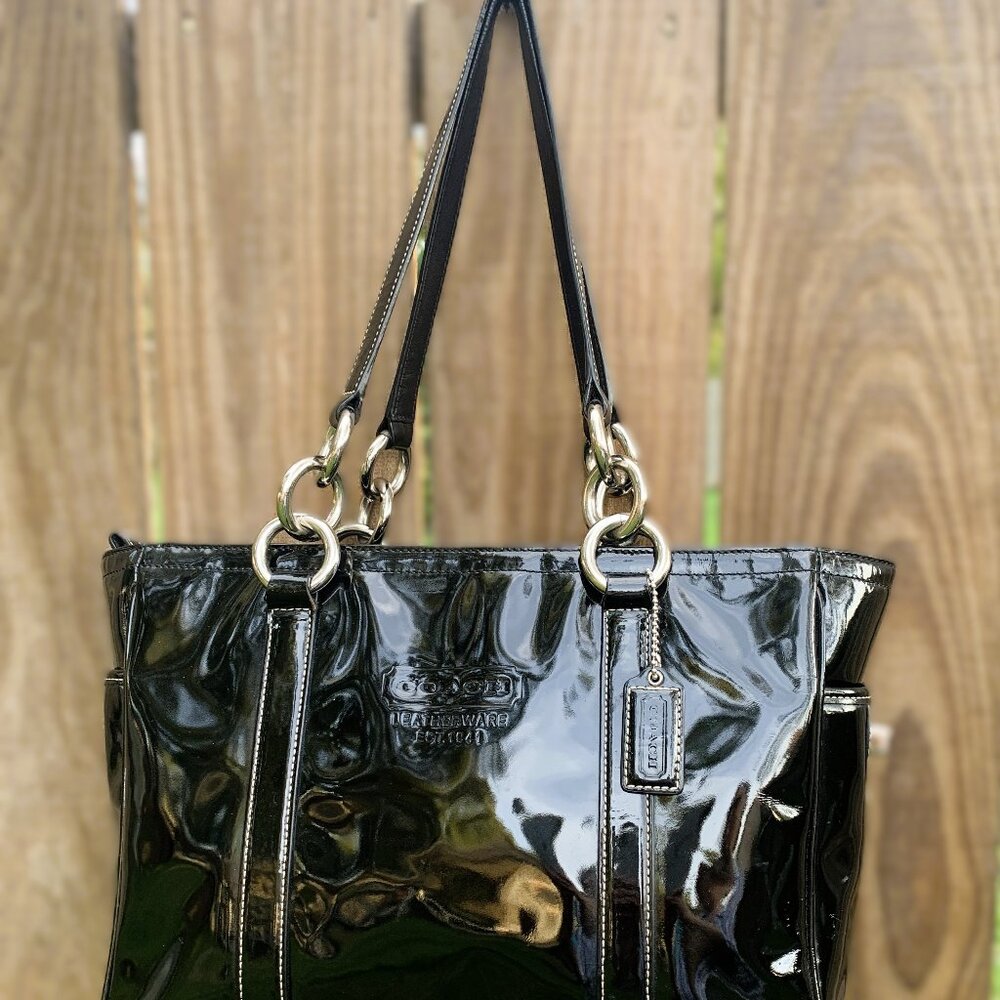 Black Patent Leather Coach Handbag NWOT F12839 East West Gallery Tote Key Ring